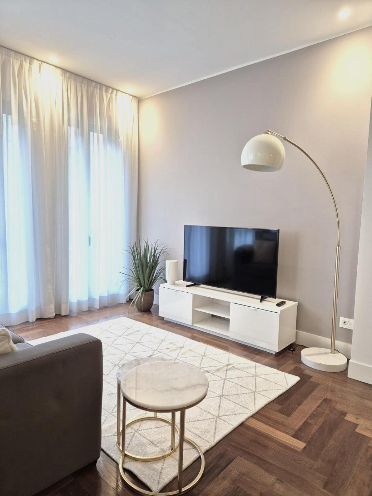 Manzoni 44 Suite Milan Exterior photo